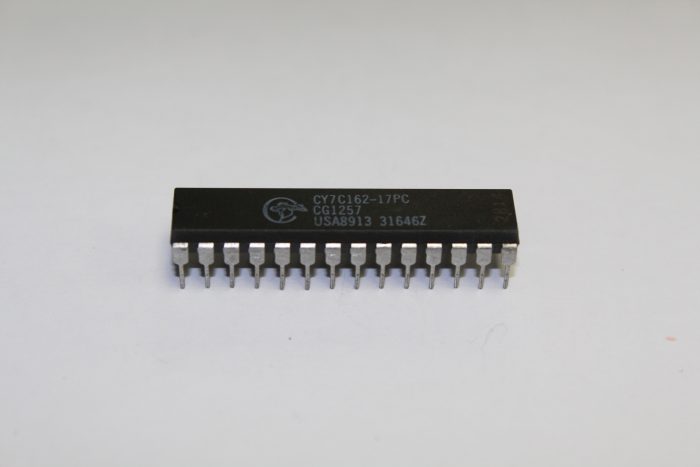 CY7C162-17PC