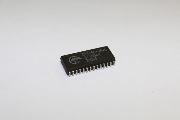 CY7C196-35VC