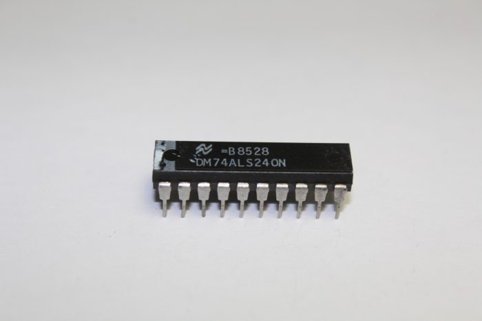 DM74ALS240N