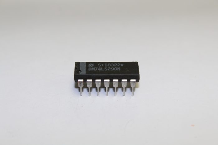 DM74LS290N