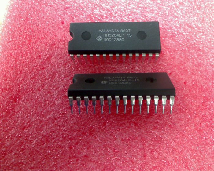HM6264LP-15