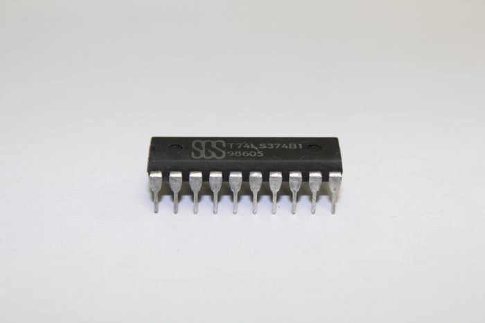 T74LS374B1